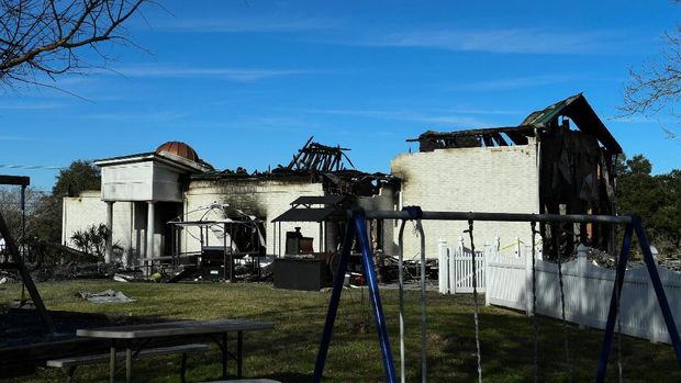 Masjid di Texas yang terbakar