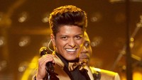Ia kembali tampil pada tahun berikutnya dengan membawakan lagu Runaway Baby. Kevin Winter/Getty Images/detikFoto.