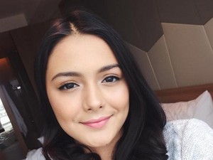 Punya Wajah Bule, Amanda Rawles Lebih Tertarik Pria Indonesia Tulen
