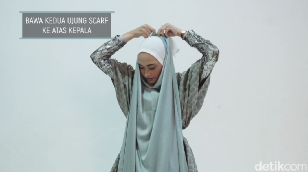 Tutorial Hijab untuk Tampil Stylish Saat ke <i>Fashion Week</i>