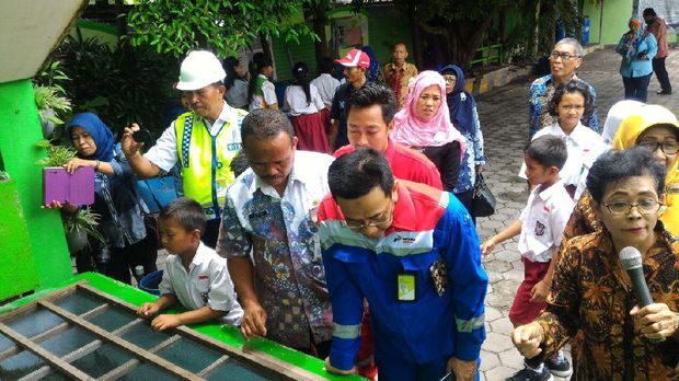   Siswa SD 1 Sidokumpul Belajar Tanam dan Buat Sirup Markisa