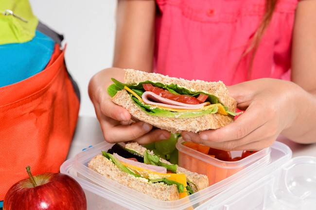 Siapkan Bekal Anak? Agar Aman Perhatikan 4 Hal Ini