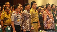 Selain Tito Karnavian, Wiranto dan Muhammad, Rapat Koordinasi ini juga dihadiri 101 perwakilan Pemerintah Daerah (Pemda).