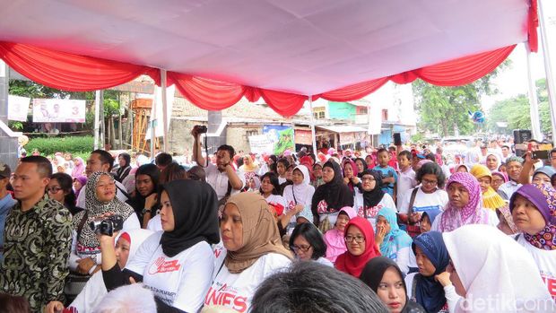 Kampanye Anies-Sandi di Pinang Ranti / 