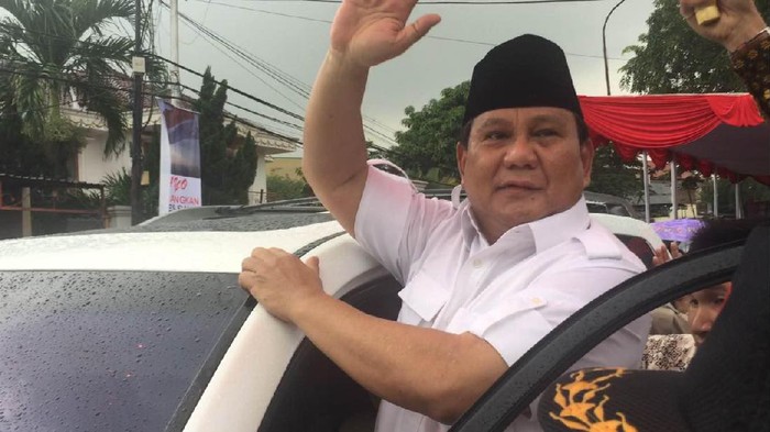 Prabowo Tiba di DPP Gerindra Disambut Marching Band