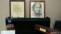 Museum RA Kartini diresmikan pada 21 April 1977. Tak hanya menyimpan barang-barang RA Kartini, ada pula beragam koleksi benda purba lho. (Museum RA Kartini)