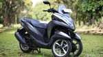 Meliuk-liuk dengan Yamaha Tricity