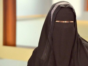 Austria Sepakat Larang Niqab dan Burka di Tempat Umum