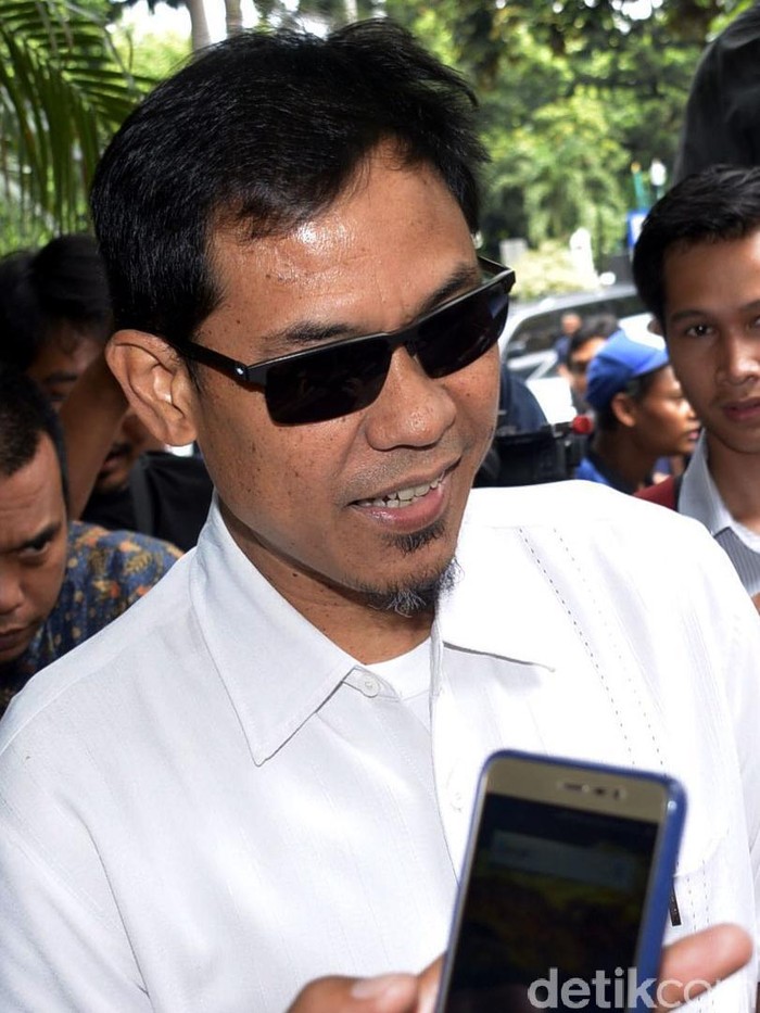 Munarman Dipanggil Sebagai Tersangka, FPI Tunggu Surat dari Polisi