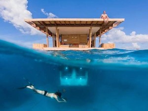 Paling Keren di Afrika, Hotel Terapung di Tengah Laut