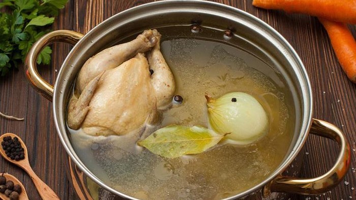 Ini 9 Cara Memasak Daging Ayam Agar Lebih Empuk dan Juicy