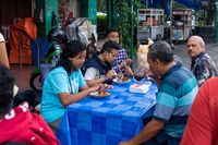 Gemar Berwisata Kuliner, Ini Tempat Makan Favorit Zumi Zola