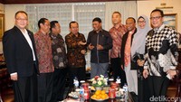 Sejumlah komponen bangsa non parpol ini terpanggil untuk membangun kesamaan persepsi dan pemahaman dalam menatap masa depan Indonesia yang lebih baik serta lahir pemikiran solutif menyikapi kondisi aktual kebangsaan.