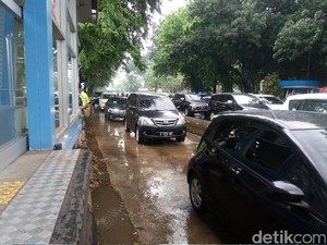 Ada Aksi Pro Habib Rizieq, Halte TransJ Depan Polda Metro Ditutup