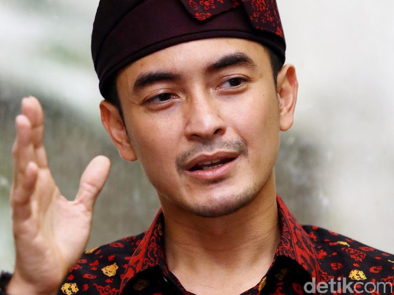 Zumi Zola: Saya akan Datang Kalau Dipanggil KPK Zumi Zola: Saya akan Datang Kalau Dipanggil KPK
