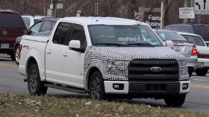 Ford Siapkan Pikap Hybrid