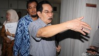 Eks Ketua KPK itu mendatangi Ditreskrimsus Polda Metro Jaya untuk memperjelas kelanjutan kasus SMS misterius.