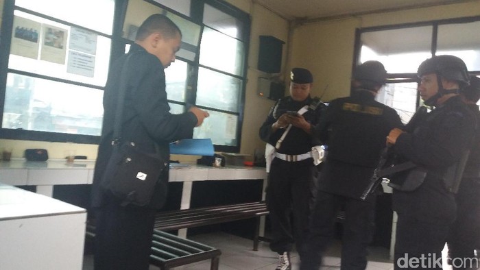 Firza Akan Diperiksa Kasus Makar, Pengacara Datangi Mako Brimob