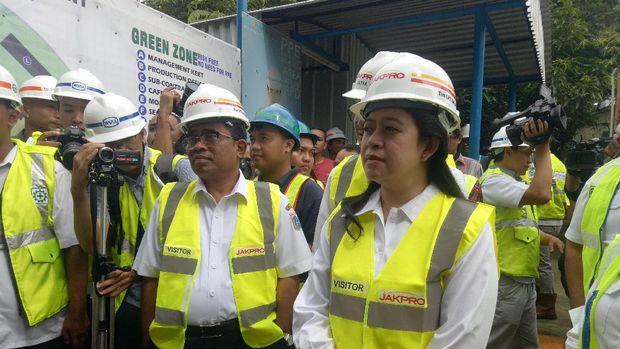 Puan berpesan agar pembangunan segera diselesaikan.