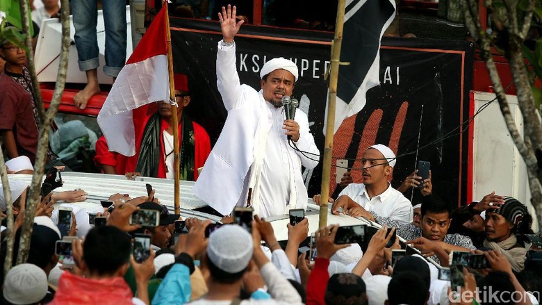 Habib Rizieq Masih Kumpulkan Informasi soal TGB Dukung Jokowi Habib Rizieq Masih Kumpulkan Informasi soal TGB Dukung Jokowi