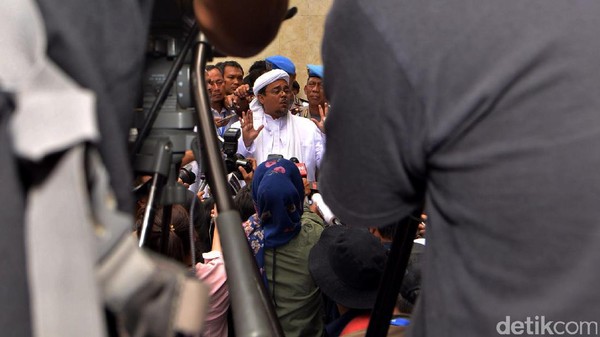 Habib Rizieq, Munarman dan Bachtiar Nasir Diperiksa di Polda Metro