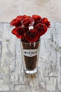 Wah, Cantiknya Buket Bunga dari Daging Kering untuk Valentine Ini!