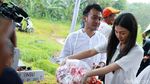 Ruben Onsu Lepas Sang Ayah dengan Hujan dan Derai Air Mata