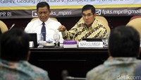 Mantan Ketua MK Hamzan Zoelva hadir sebagai pembicara.