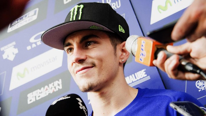 KUALA LUMPUR, MALAYSIA - FEBRUARY 01: Maverick Vinales of Spain and  Movistar Yamaha MotoGP speaks with journalists during the MotoGP Tests In Sepang at Sepang Circuit on February 1, 2017 in Kuala Lumpur, Malaysia.  (Photo by Mirco Lazzari gp/Getty Images)