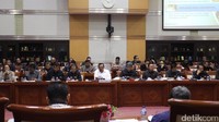Rapat dipimpin oleh Wakil Ketua Komisi III Trimedya Panjaitan. Dalam rapat, Prasetyo mengungkapkan telah mengeksekusi sekitar 1.800 perkara pidana khusus korupsi.