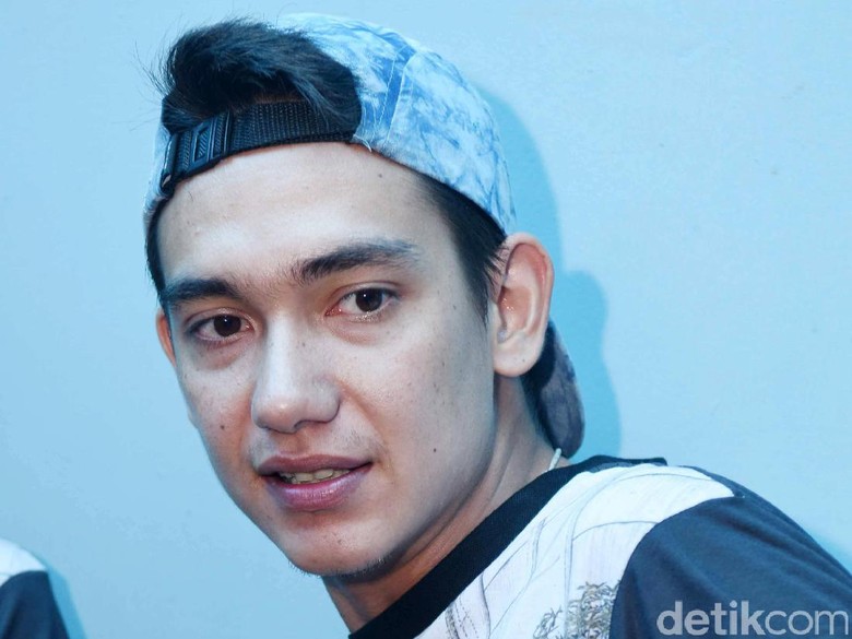 Beradu Akting dengan Tio Pakusadewo, Adipati Dolken Banyak Belajar tentang Film Beradu Akting dengan Tio Pakusadewo, Adipati Dolken Banyak Belajar tentang Film
