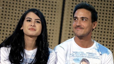 Saat Hamish Daud Memandang Mata Maudy Ayunda