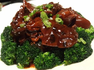 Video Resep: Wok Fried Broccoli with Mushroom and Oyster Sauce