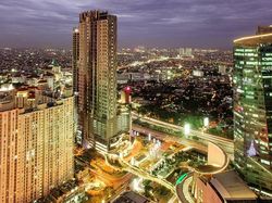 Kemilau Jakarta Kala Petang