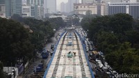 Jalur MRT ini termasuk dalam pembangunan tahap I yakni Lebak Bulus sampai Bundaran HI sepanjang 15,7 km.