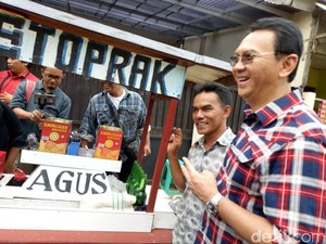 Saat Ahok Ajak Agus di Cipayung untuk Foto Bareng