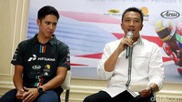 Menteri Pemuda dan Olahraga (Menpora), Imam Nahrawi mendukung penuh kiprah pebalap Indonesia, Ali Adrian yang bakal unjuk kemampuan pada FIM World Championship Supersport 300 yang mulai digulirkan di Aragon, Spanyol, Maret nanti.