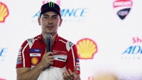 Lorenzo dalam jumpa pers dengan wartawan di Jakarta. Foto: Grandyos Zafna