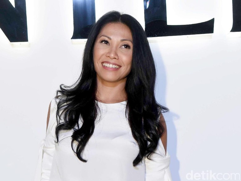 Anggun C Sasmi Diundang Eva Longoria Tampil di Paris untuk UNICEF Anggun C Sasmi Diundang Eva Longoria Tampil di Paris untuk UNICEF