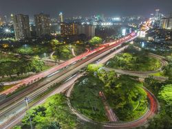 Kemilau Jakarta Kala Petang