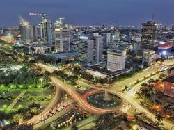 Kemilau Jakarta Kala Petang