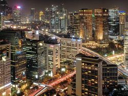 Kemilau Jakarta Kala Petang