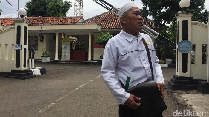 Pos di Pasar Rebo Dilempar Molotov, FPI Lapor Polisi