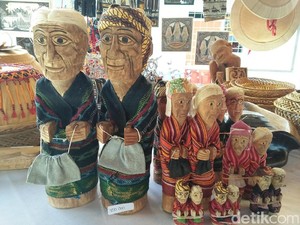 Oleh-oleh Boneka Kayu Toraja, Seram Atau Lucu Ya?