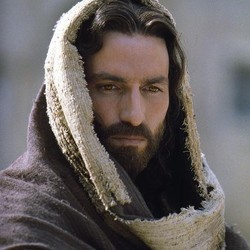 Mel Gibson Temukan Pemeran Yesus Baru