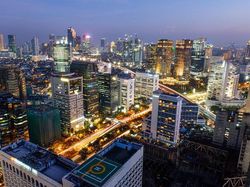 Kemilau Jakarta Kala Petang
