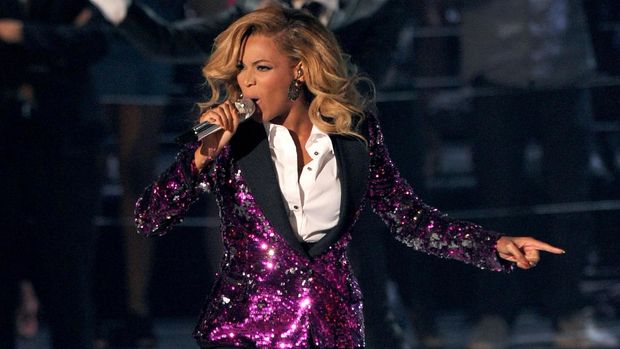 Adele vs Beyonce, Mana yang Lebih Disukai James Corden?
