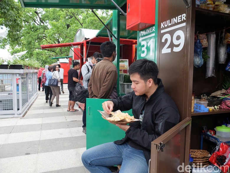 PKL Cihampelas Sudah Menempati Skywalk, Begini Suasananya PKL Cihampelas Sudah Menempati Skywalk, Begini Suasananya