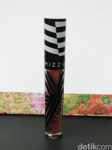 <i>Product Review</i>: 4 Lipstik Cair Lokal Terbaru di Bawah Rp 100 Ribu