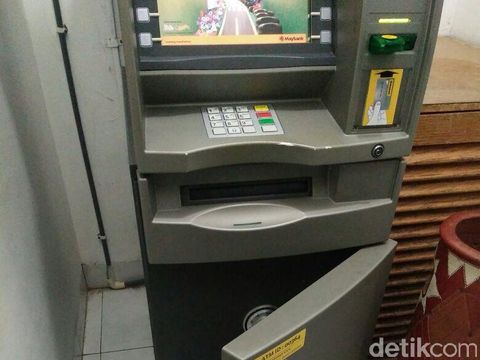 Mesin ATM yang dibobol pelaku